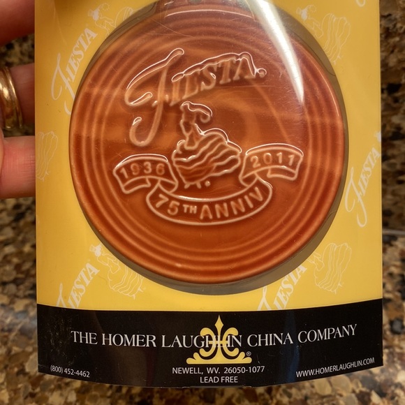 Fiesta 75th anniversary Christmas ornament, Paprika color, new in package - Picture 3 of 3